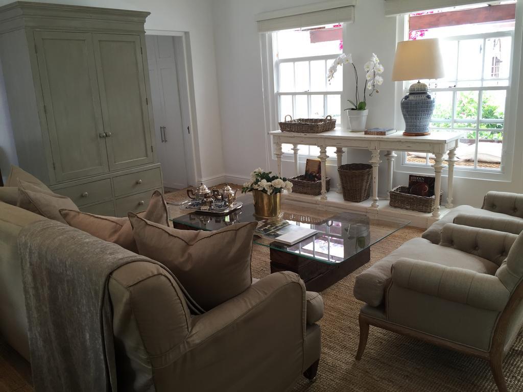 The White Manor Bed & Breakfast Cape Town Room photo